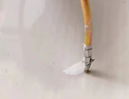 阿巴嘎旗瓷砖空鼓维修公司专业解答在瓷砖铺贴过程中，如果使用的砂料过粗（如全部使用了粗砂），可能会导致以下问题